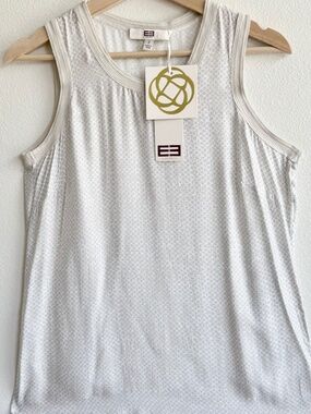 Ivory Silk Sleeveless Blouse Crewneck Minimal Size 2 NWT Subtle Print